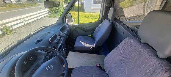 Mercedes-Benz Sprinter 11 of 30