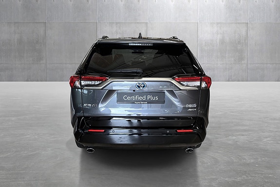 Toyota RAV4 4 of 28