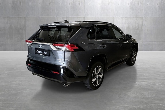 Toyota RAV4 5 of 28