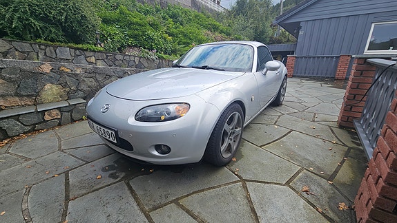 Mazda MX-5 2 of 15