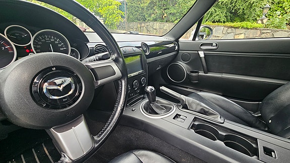 Mazda MX-5 9 of 15