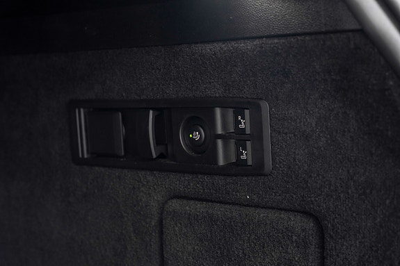 BMW iX 30 of 30