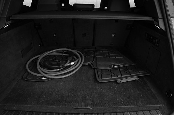 BMW iX 29 of 30