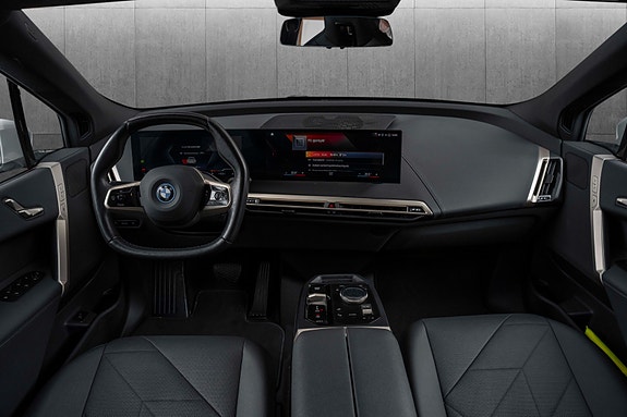 BMW iX 23 of 30