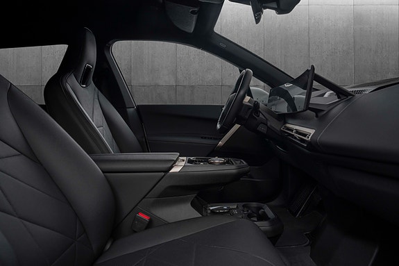 BMW iX 27 of 30