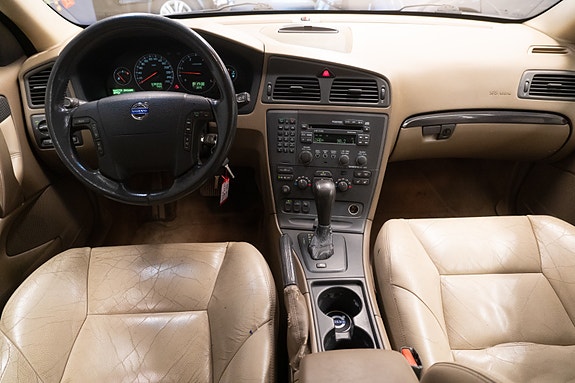 Volvo V70 25 of 30