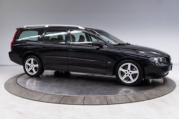 Volvo V70 13 of 30