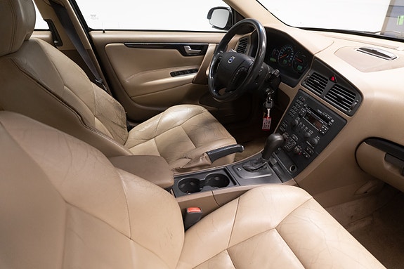 Volvo V70 26 of 30