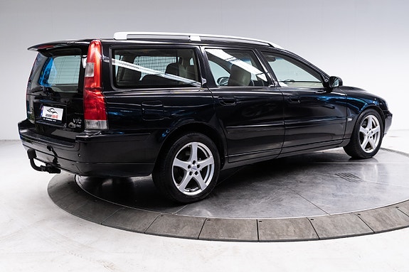 Volvo V70 10 of 30