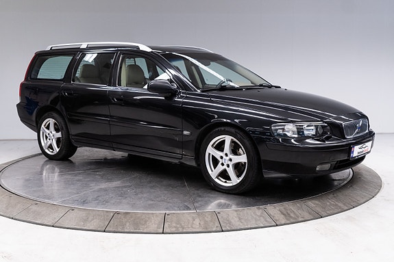 Volvo V70 14 of 30