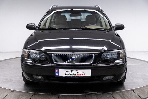 Volvo V70 3 of 30