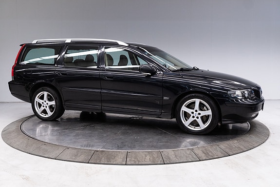 Volvo V70 12 of 30
