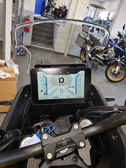QJ Motor SVT 650X - Den komplette 6 of 8