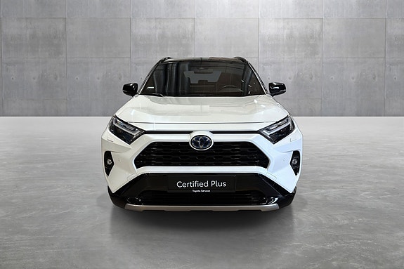 Toyota RAV4 8 of 29
