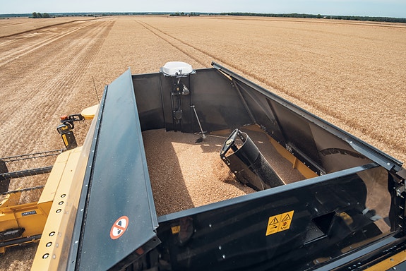 New Holland CX 8.90 10 of 10