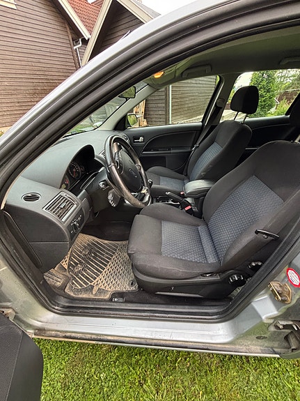 Ford Mondeo 10 of 10