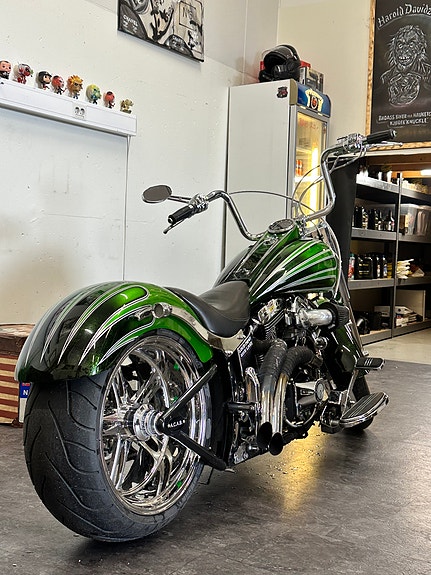 Harley-Davidson FLSTC Heritage Softail Classic 13 of 13