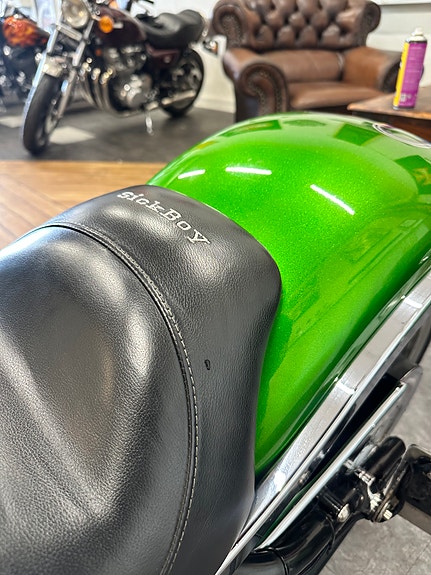 Harley-Davidson FLSTC Heritage Softail Classic 11 of 13