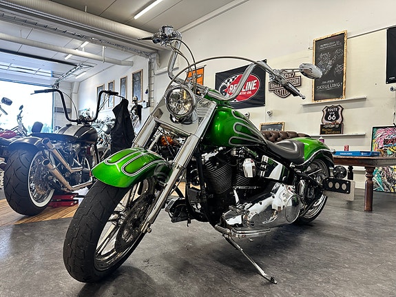 Harley-Davidson FLSTC Heritage Softail Classic 5 of 13