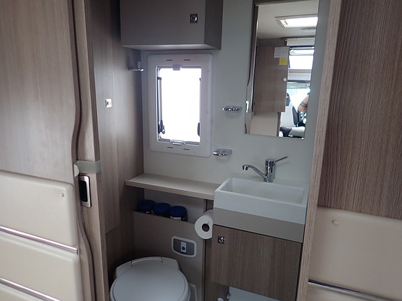 Challenger 377Genesis 18 of 21