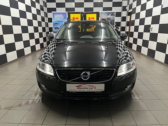 Volvo V70 3 of 30