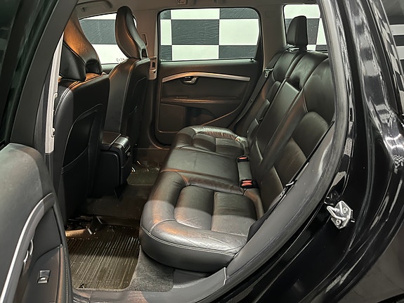 Volvo V70 20 of 30
