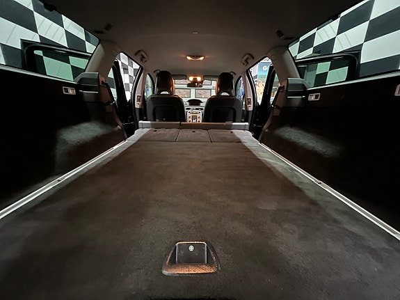 Volvo V70 14 of 30