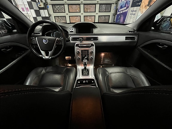 Volvo V70 24 of 30