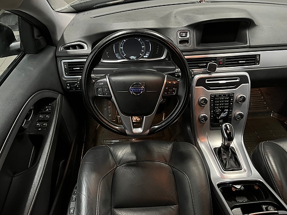 Volvo V70 26 of 30