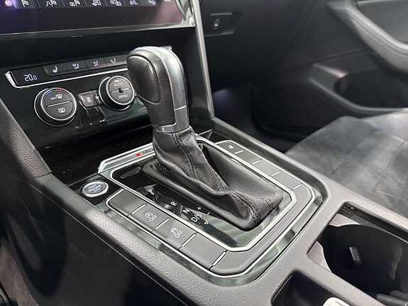 Volkswagen Passat 14 of 22