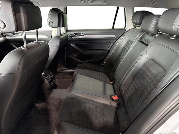 Volkswagen Passat 7 of 22