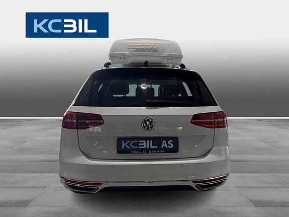 Volkswagen Passat 4 of 22