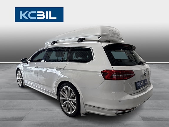 Volkswagen Passat 18 of 22