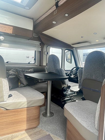 Hymer B 680 MC 2023 – NY 2,0 L MOTOR | 24.000 KM | LITHIUM | 1500 W INVERTER | SENKESENG | TV 5 of 30