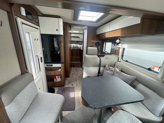 Hymer B 680 MC 2023 – NY 2,0 L MOTOR | 24.000 KM | LITHIUM | 1500 W INVERTER | SENKESENG | TV 14 of 30