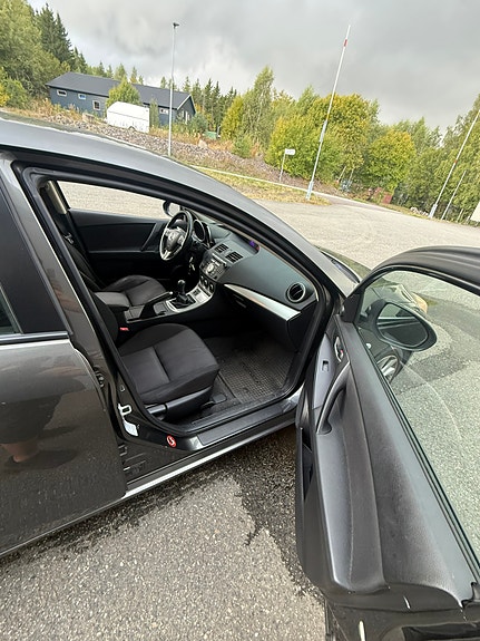 Mazda 3 7 of 17