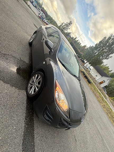 Mazda 3 2 of 17