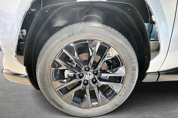 Toyota RAV4 20 of 20