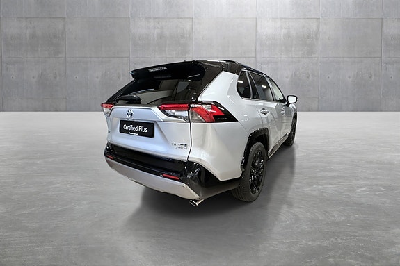 Toyota RAV4 5 of 20