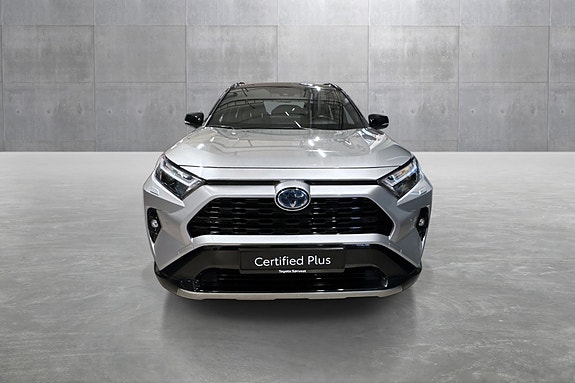 Toyota RAV4 8 of 20