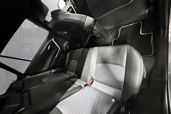 Toyota RAV4 16 of 20
