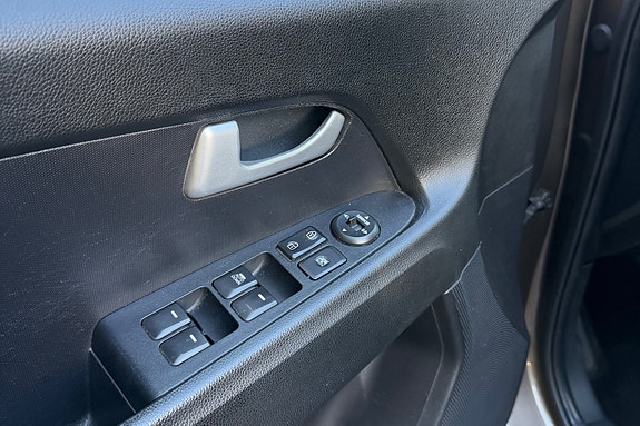 Kia Sportage 9 of 17