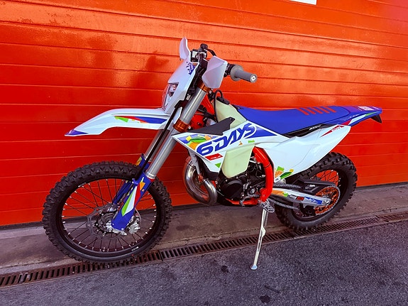 KTM 300 EXC 6DAYS 10 of 16