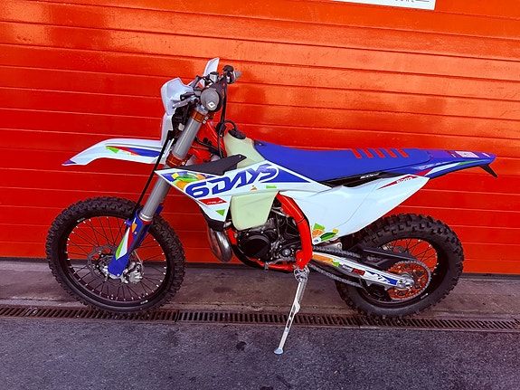 KTM 300 EXC 6DAYS 12 of 16