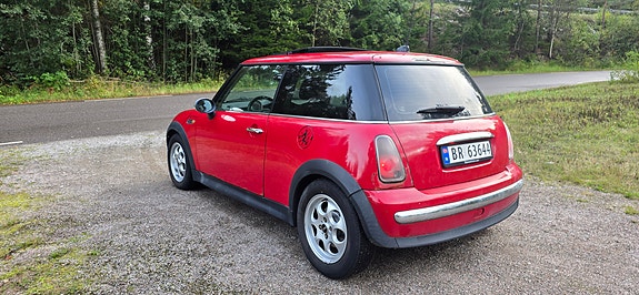 MINI Cooper 11 of 24