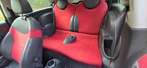 MINI Cooper 21 of 24