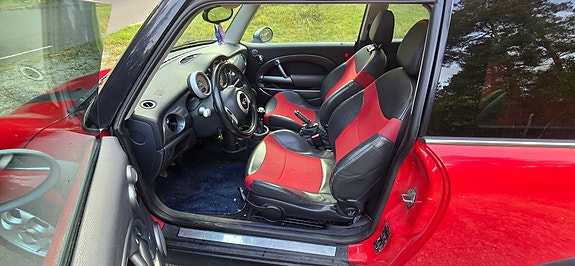 MINI Cooper 19 of 24