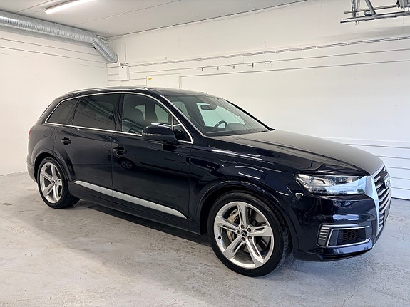 Audi Q7 3 of 30