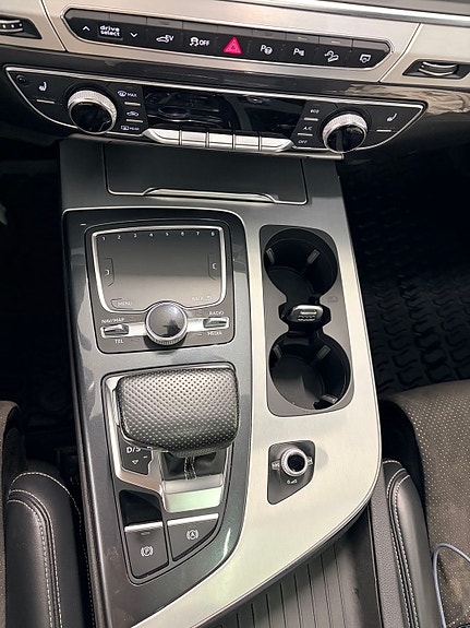 Audi Q7 28 of 30