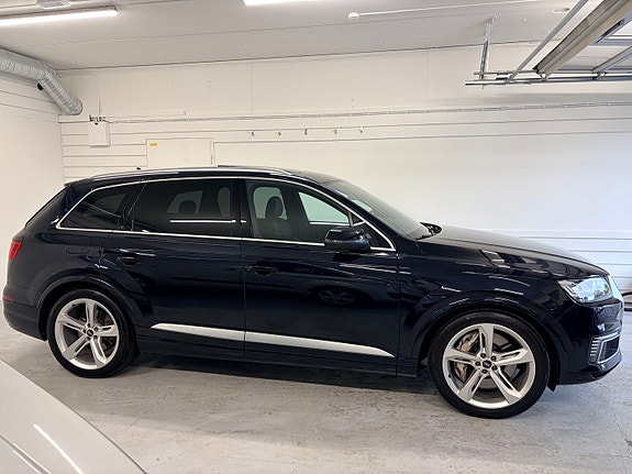 Audi Q7 5 of 30